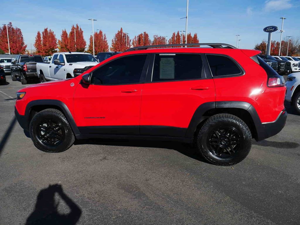 Used 2019 Jeep Cherokee Trailhawk image 18