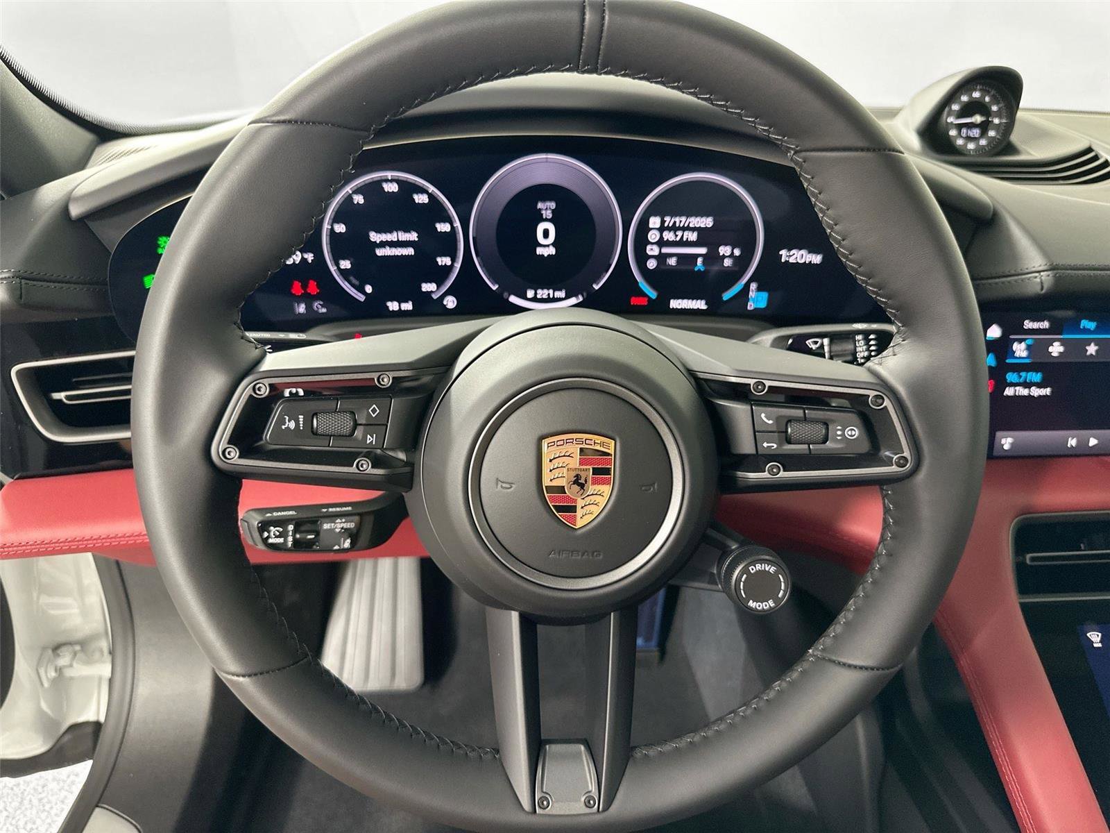 Certified 2025 Porsche Taycan AWD/4WD image 20