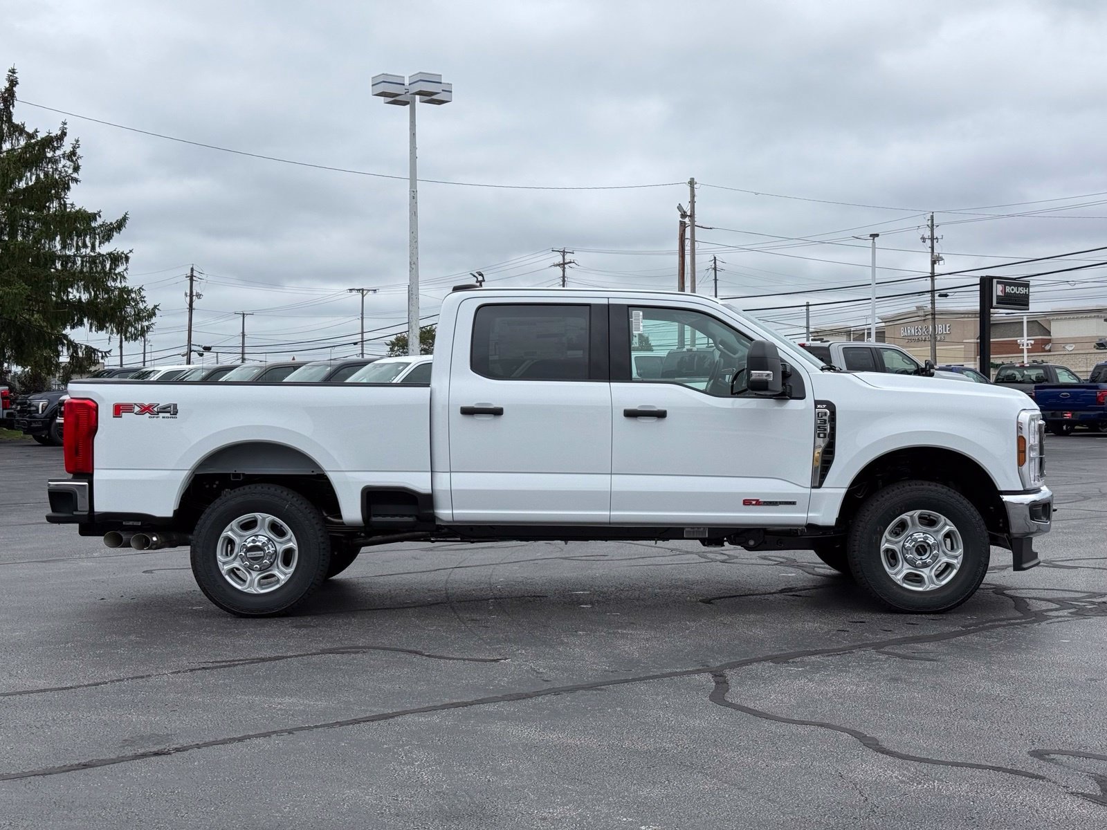New 2027 Ford F350 XLT w/ FX4 Off-Road Package AWD/4WD image 8