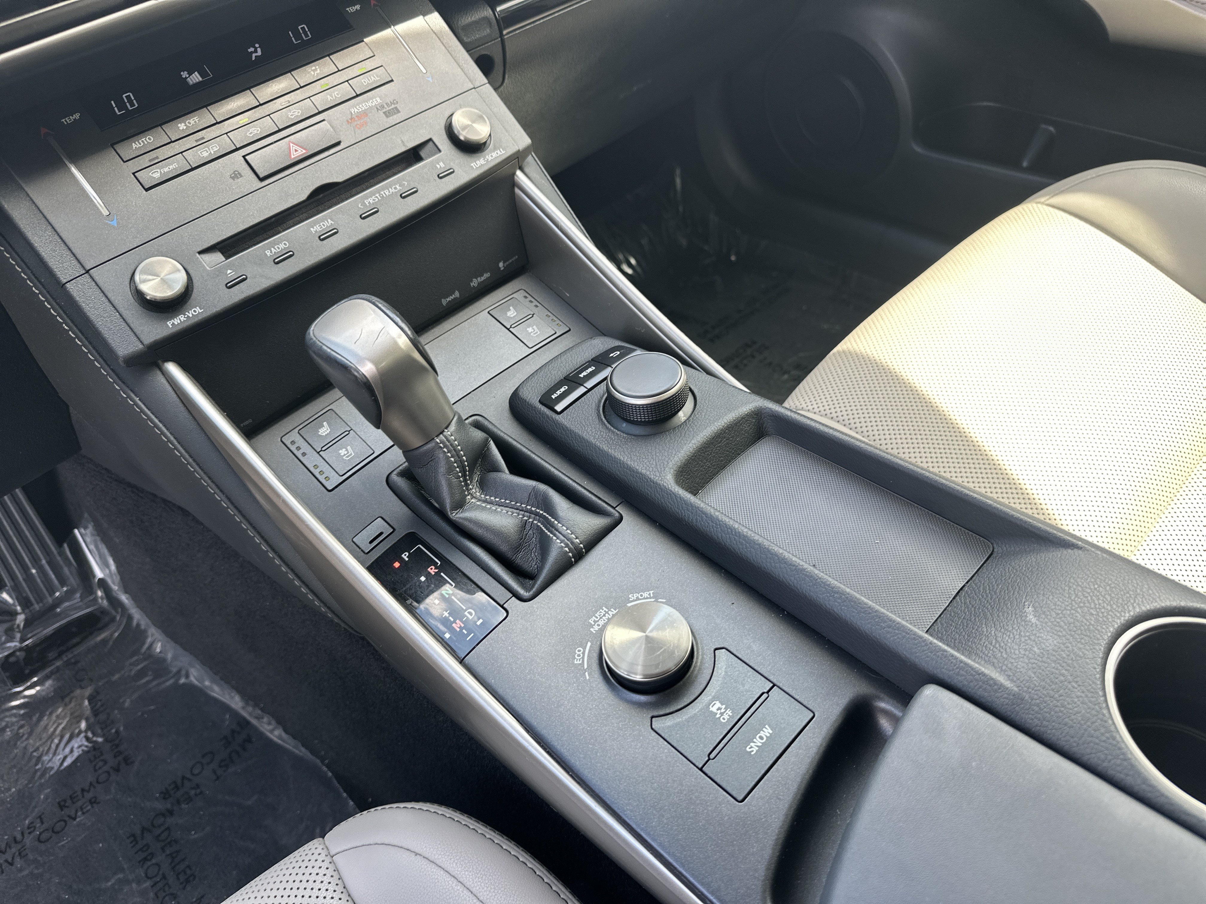 Used 2016 Lexus IS 200t w/ Premium Package RWD image 26