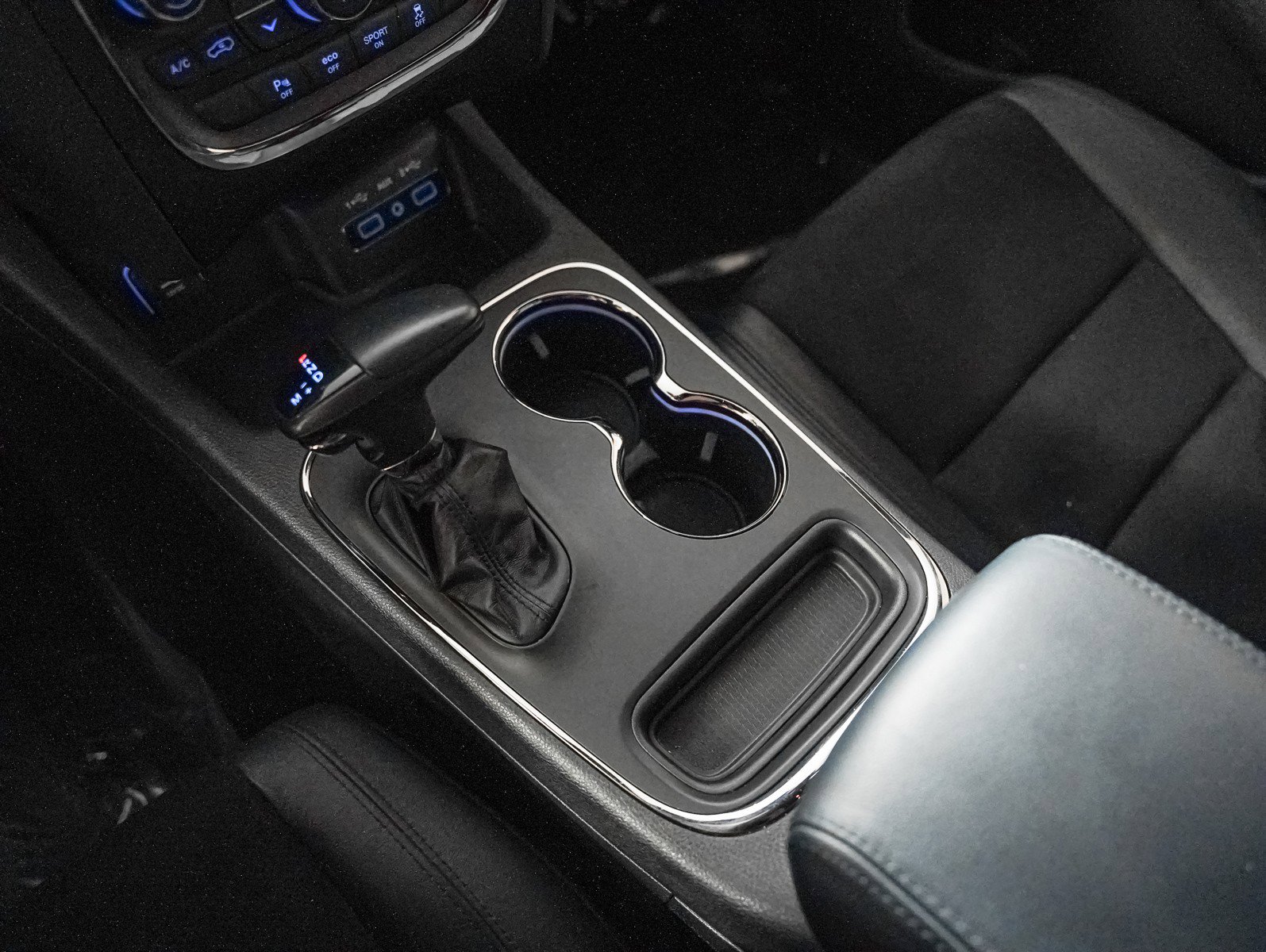 Used 2020 Dodge Durango R/T w/ Blacktop Package image 18