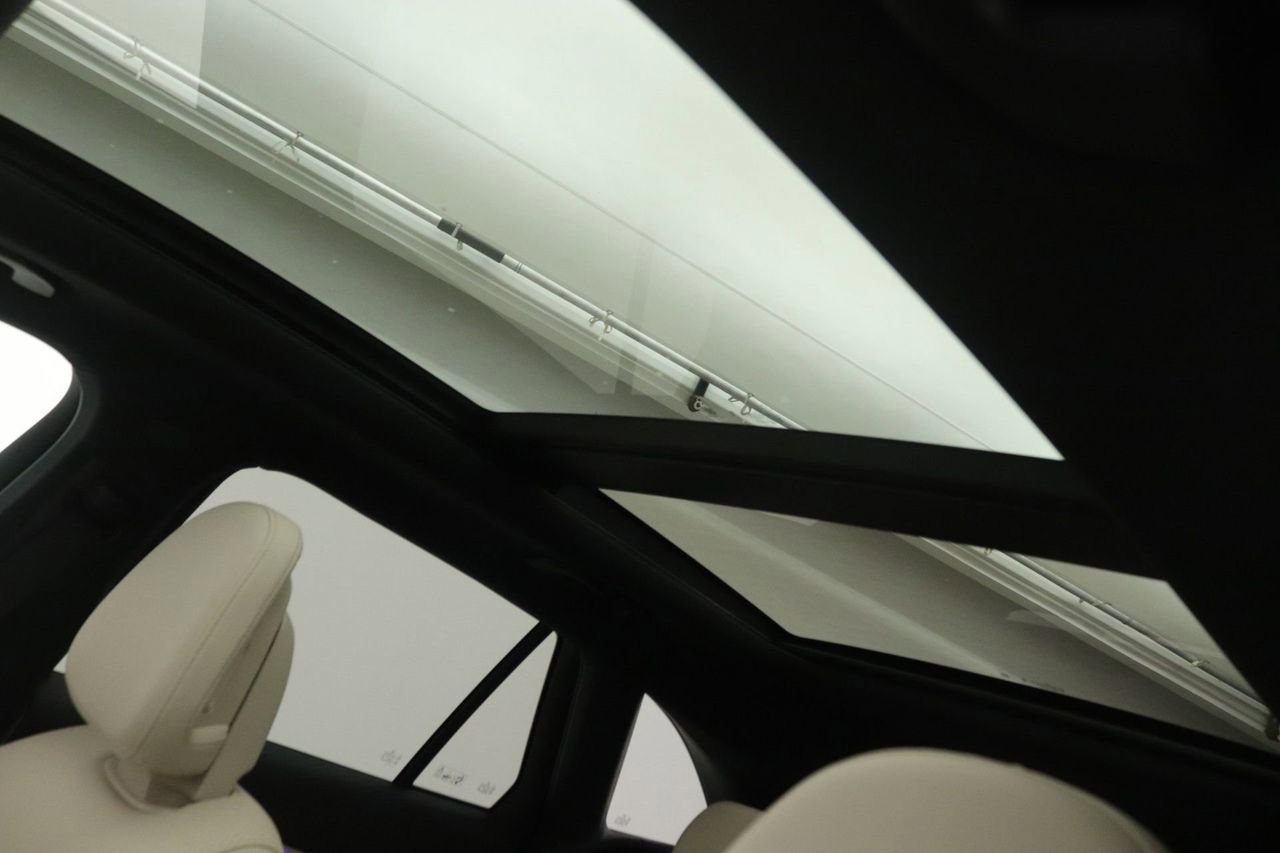 New 2026 Mercedes-Benz GLC 300 image 14