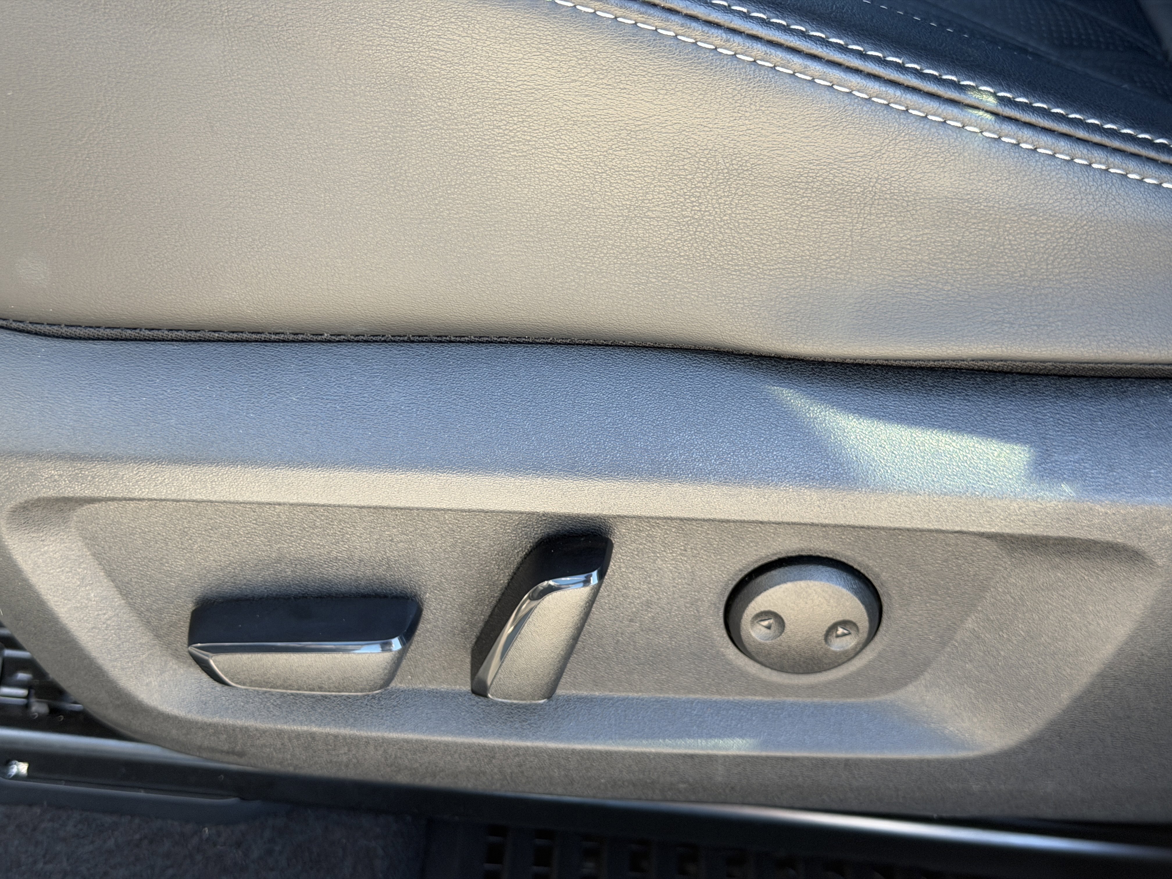 Used 2024 Nissan Rogue Platinum w/ Platinum Premium Package image 21