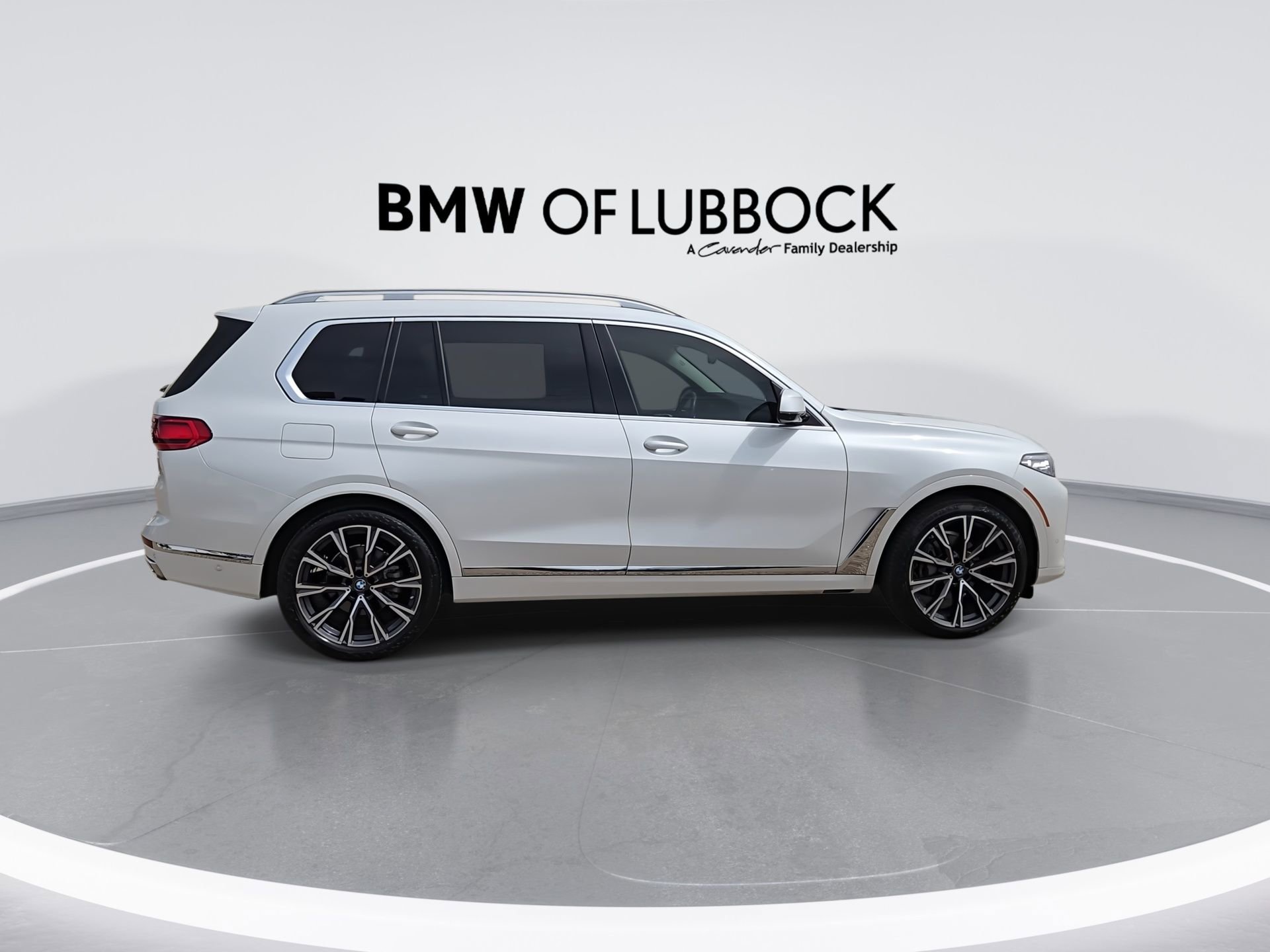 Used 2019 BMW X7 xDrive40i w/ Premium Package AWD/4WD image 9