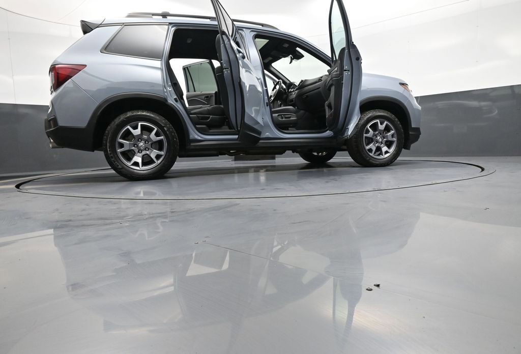 Certified 2023 Honda Passport TrailSport image 48
