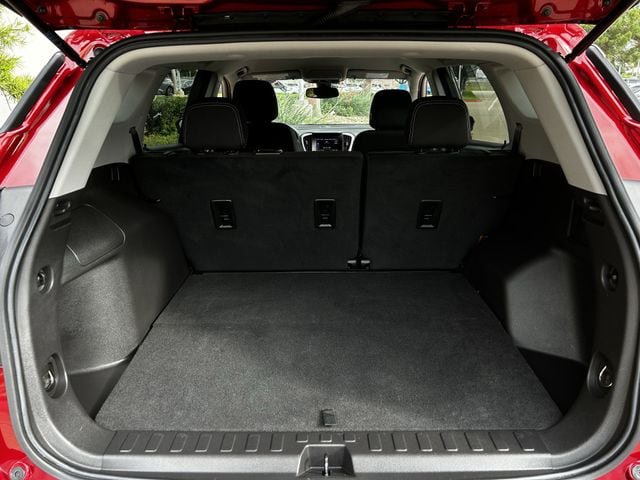 Used 2024 GMC Terrain SLE FWD image 31