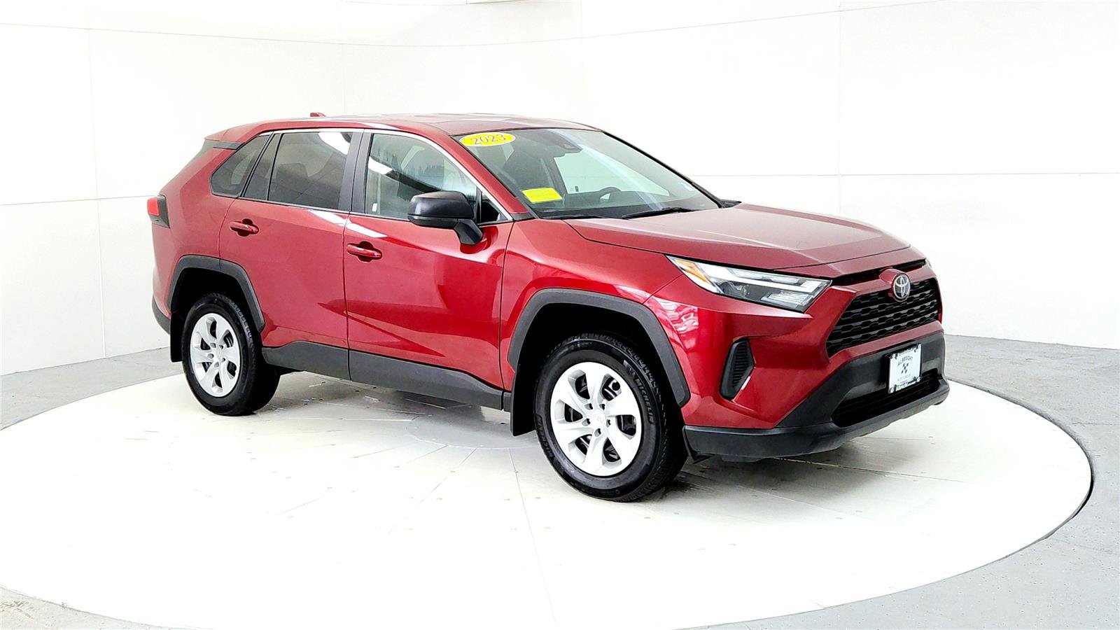 Certified 2023 Toyota RAV4 LE AWD/4WD image 7