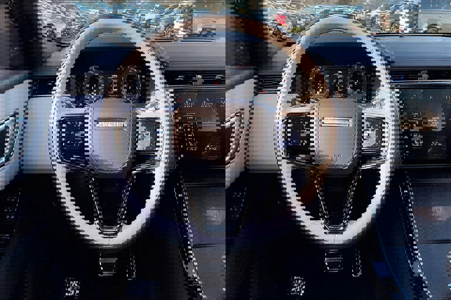 New 2026 Land Rover Range Rover Velar Dynamic SE image 15