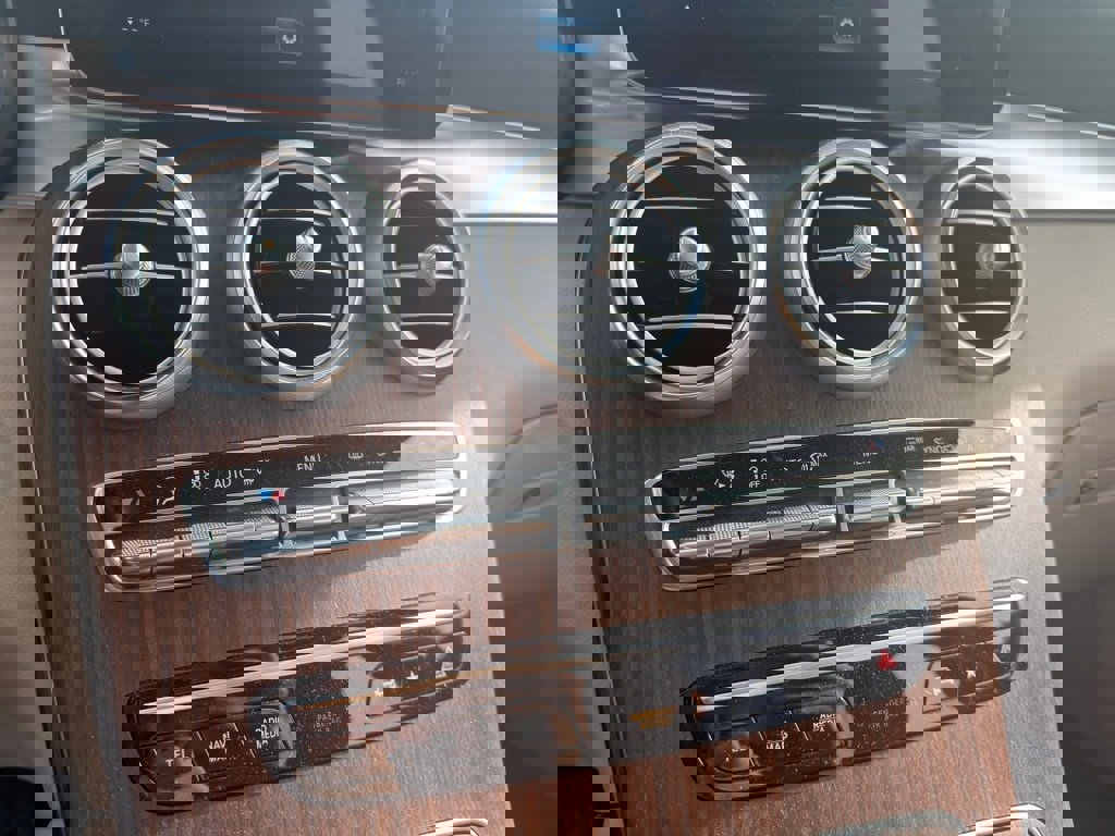 Used 2022 Mercedes-Benz GLC 300 4MATIC image 22