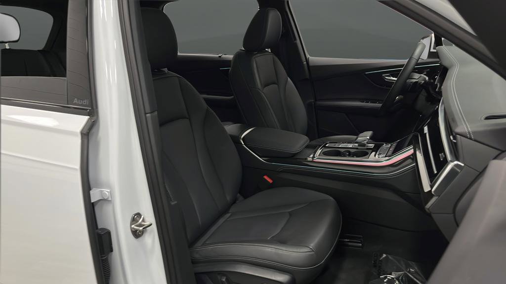 Used 2025 Audi Q7 3.0T Premium Plus w/ Premium Plus Package AWD/4WD image 24