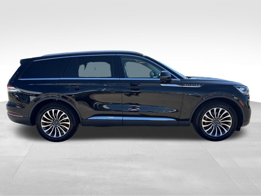 Used 2023 Lincoln Aviator Reserve AWD/4WD image 6