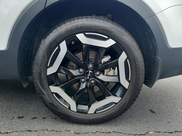 Used 2025 Kia Telluride EX w/ EX Captain's Chair Package FWD image 7