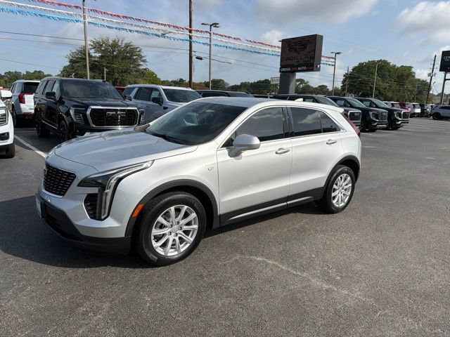 Used 2021 Cadillac XT4 Luxury FWD image 1