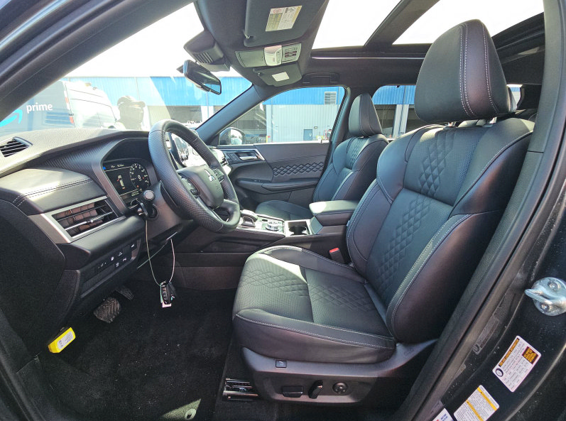 Used 2025 Mitsubishi Outlander SEL AWD/4WD image 6