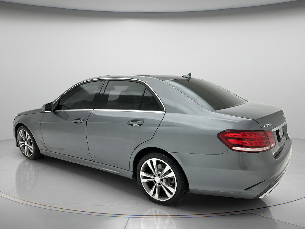 Used 2016 Mercedes-Benz E 350 4MATIC Sedan image 4