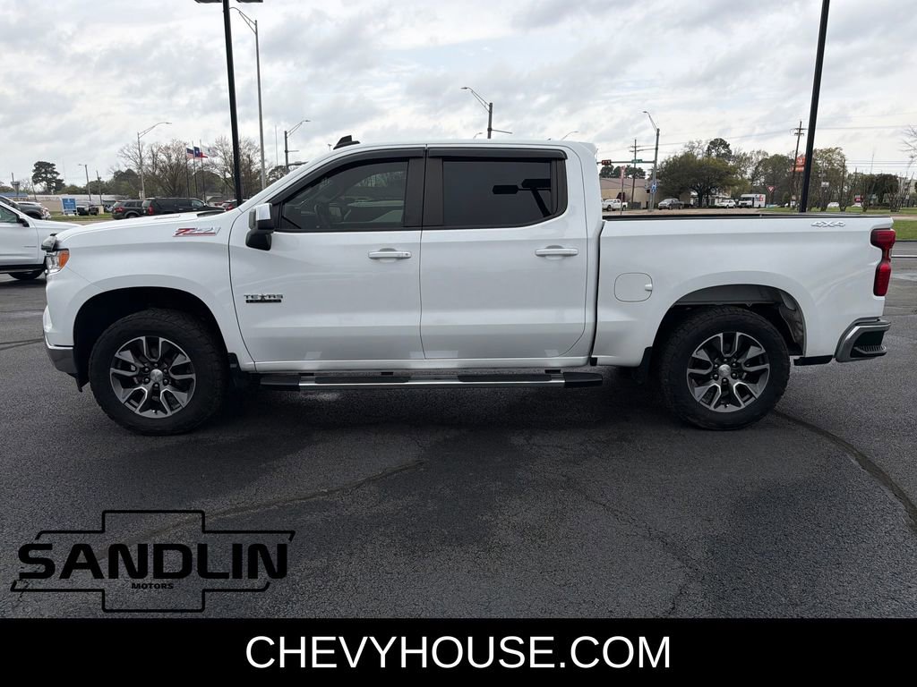 Used 2022 Chevrolet Silverado 1500 LT w/ Z71 Off-Road Package image 5
