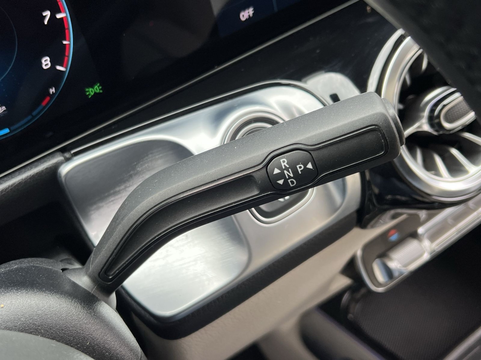 Used 2022 Mercedes-Benz GLB 250 image 27