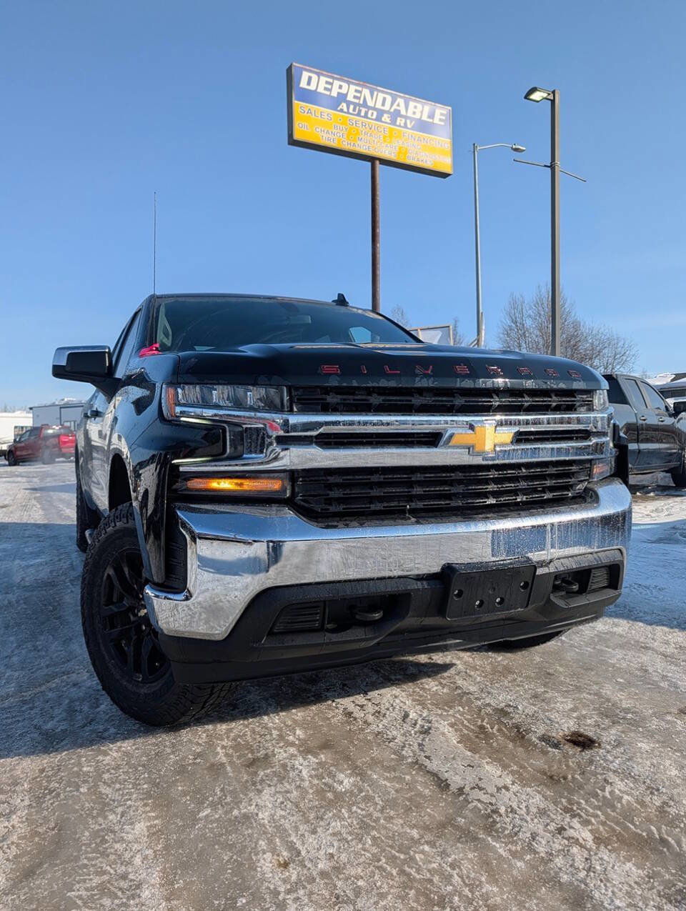 Used 2020 Chevrolet Silverado 1500 LT AWD/4WD image 1