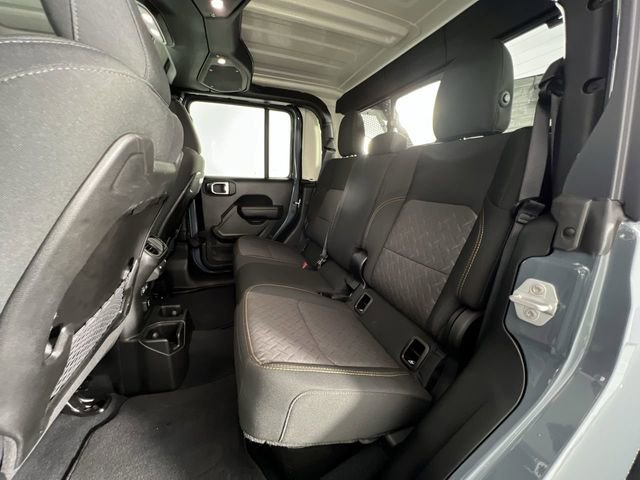 Used 2025 Jeep Gladiator Mojave w/ Safety Group image 26