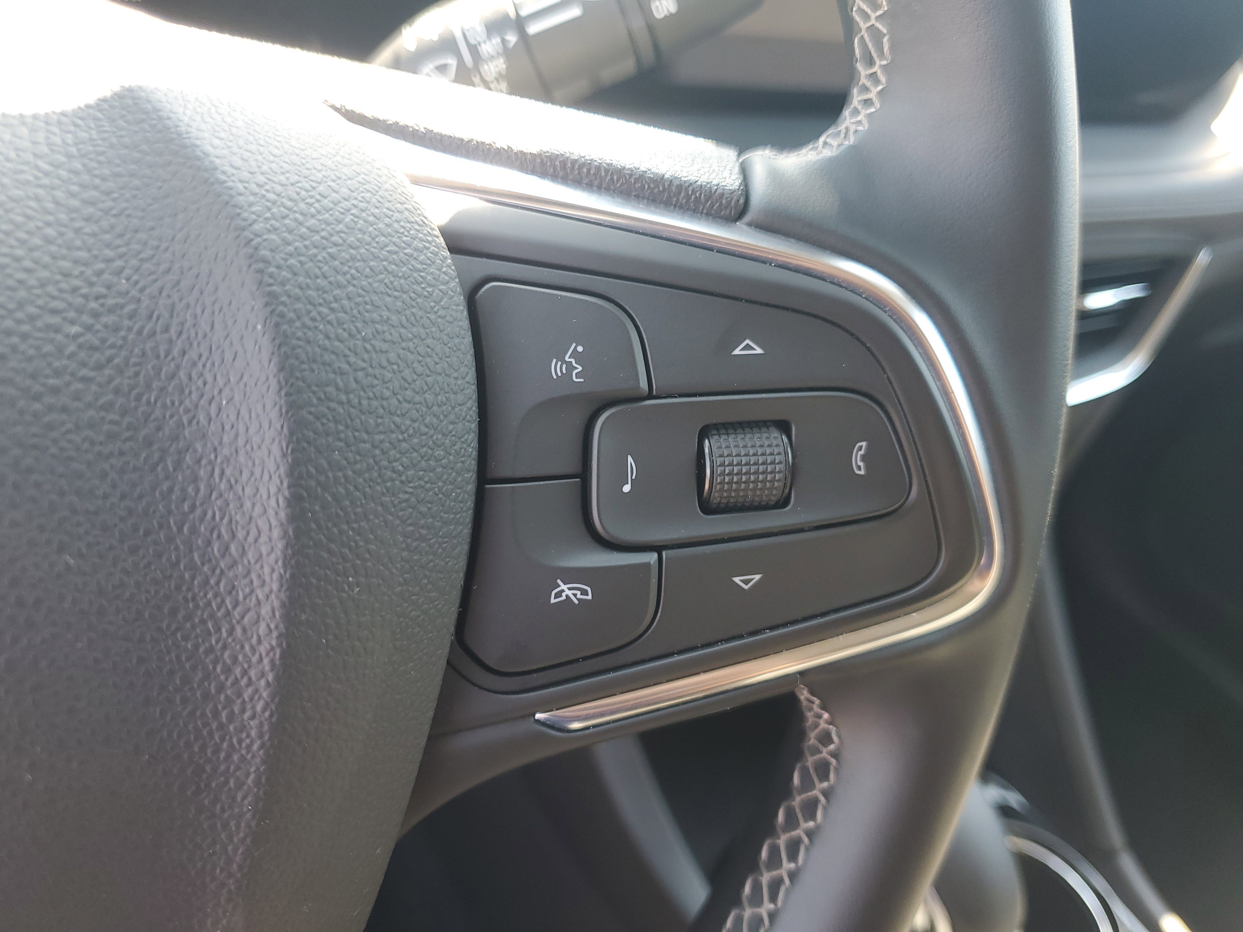 Used 2025 Buick Encore GX Preferred FWD image 16