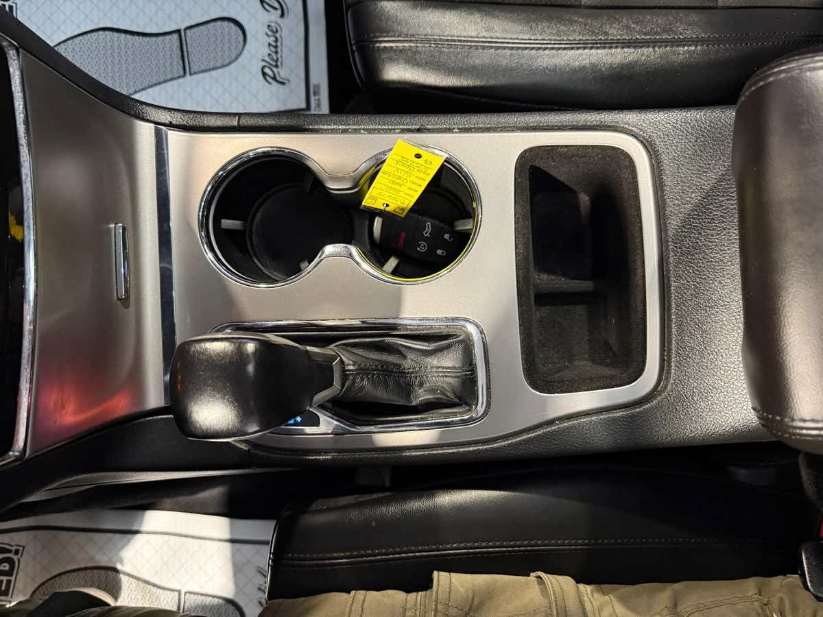 Used 2021 Jeep Grand Cherokee Laredo X AWD/4WD image 16