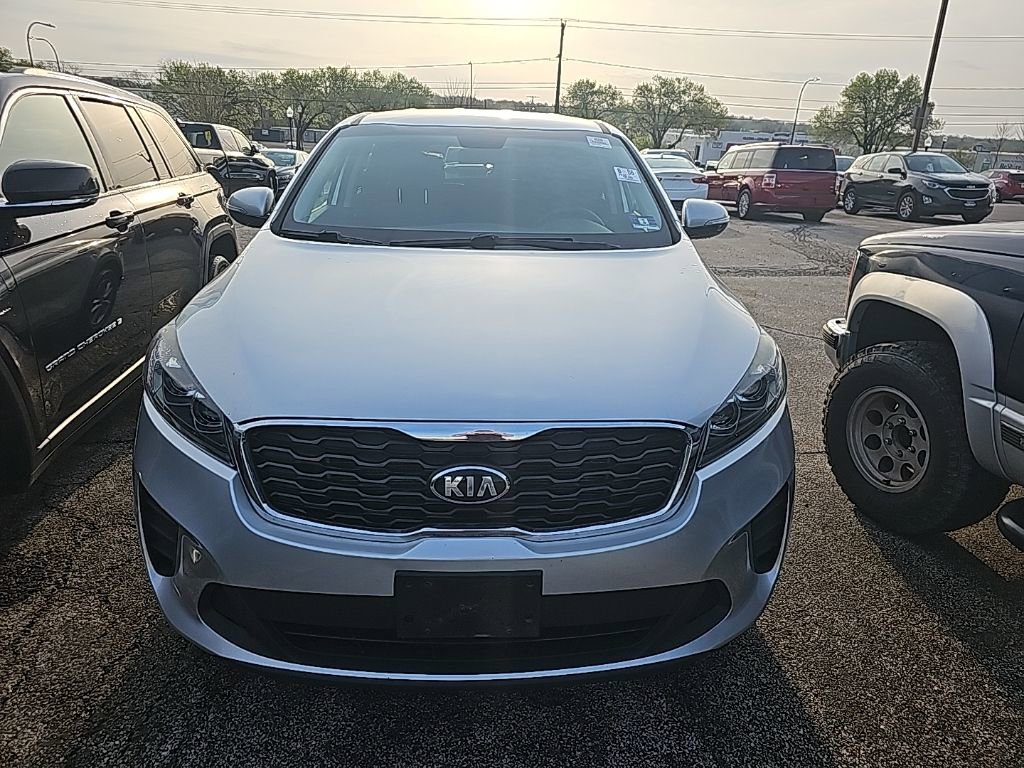 Used 2019 Kia Sorento LX image 2