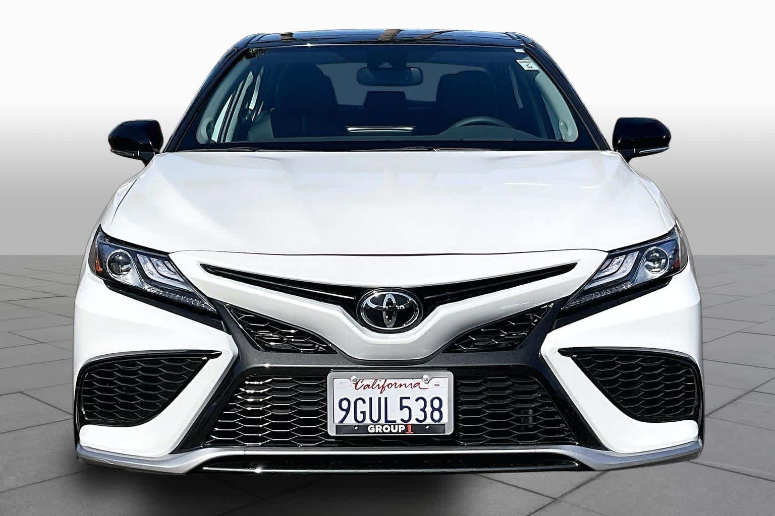 Used 2023 Toyota Camry XSE FWD image 3