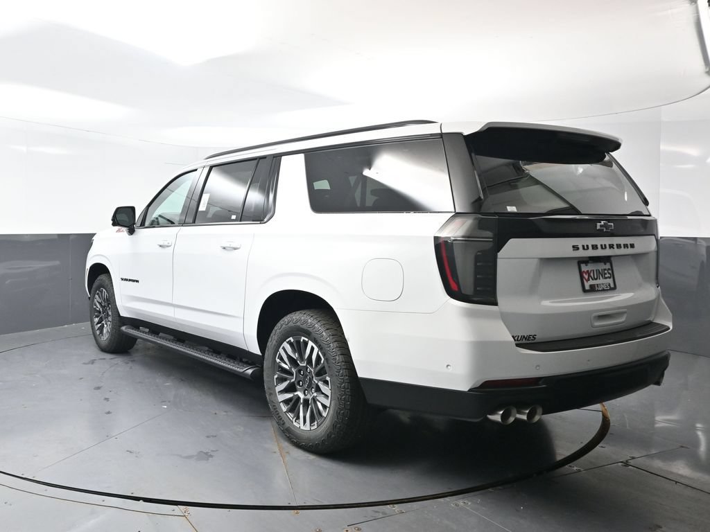 New 2026 Chevrolet Suburban Z71 w/ Z71 Off-Road Package AWD/4WD image 8