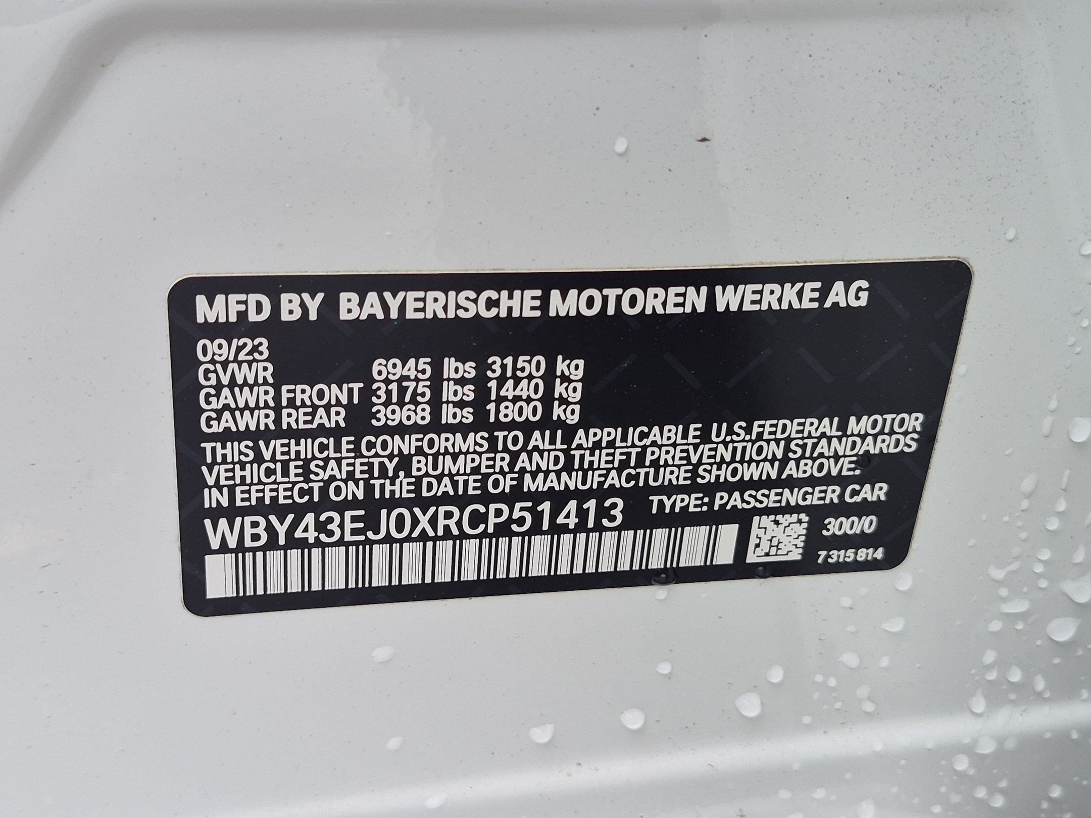 Certified 2024 BMW i7 eDrive50 w/ M Sport Package RWD image 32