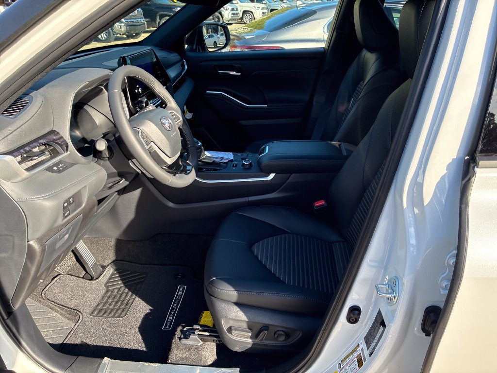 New 2026 Toyota Highlander XSE AWD/4WD image 15