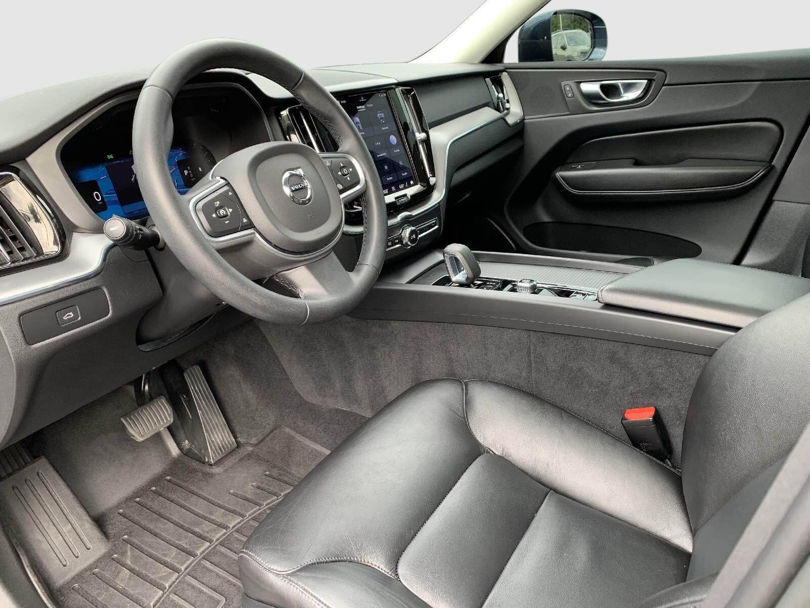 Used 2023 Volvo XC60 B5 Core w/ Climate Package AWD/4WD image 27