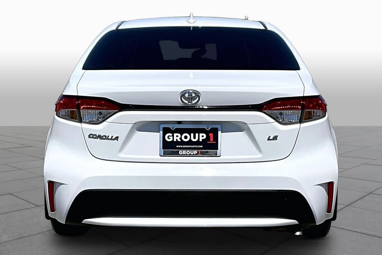 Certified 2022 Toyota Corolla LE w/ LE Convenience Package FWD image 4