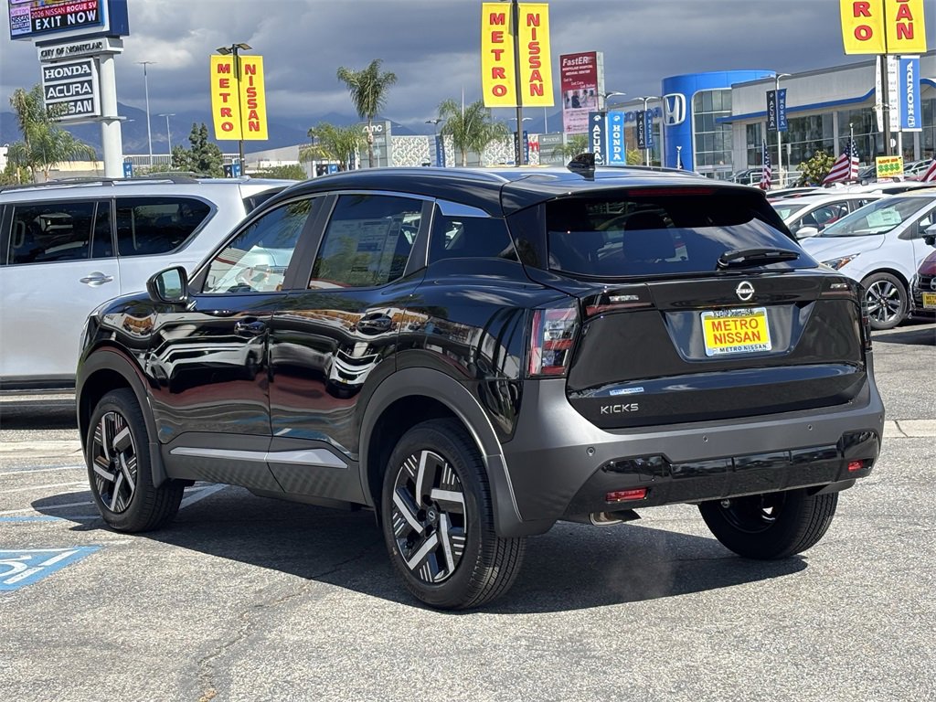 New 2026 Nissan Kicks SV image 4