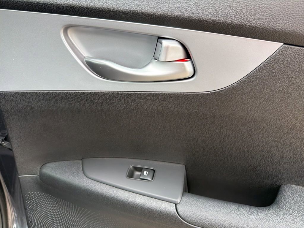 Used 2023 Kia Forte LXS w/ LXS Technology Package image 26