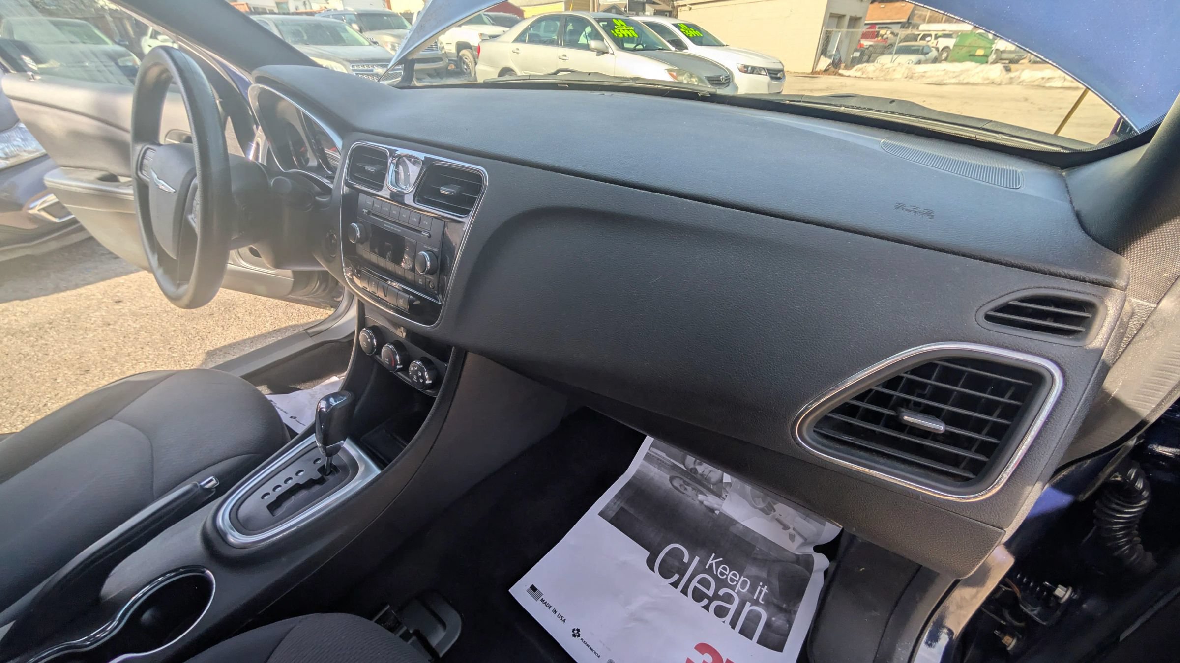 Used 2014 Chrysler 200 LX FWD image 11