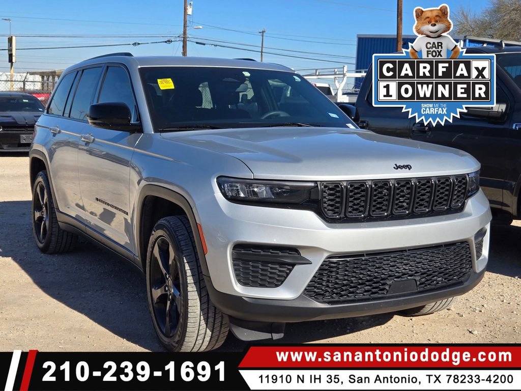 Used 2023 Jeep Grand Cherokee Altitude