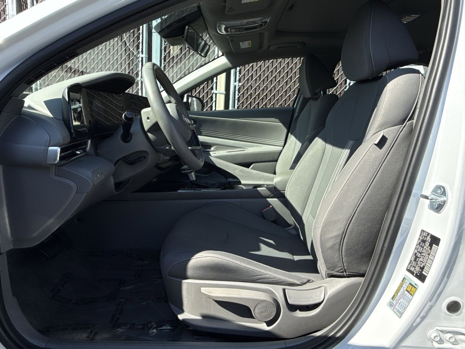 Certified 2025 Hyundai Elantra SEL FWD image 13
