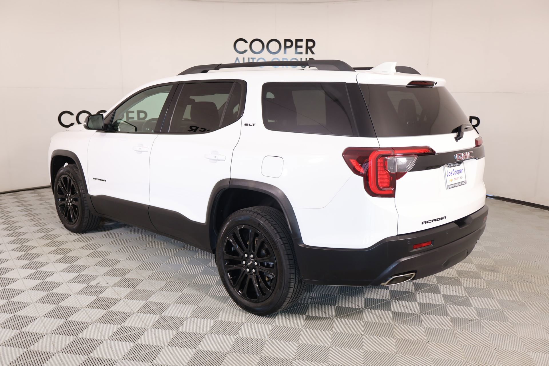 Used 2023 GMC Acadia SLT w/ Elevation Edition FWD image 22