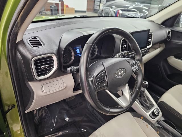Used 2021 Hyundai Venue SEL image 7