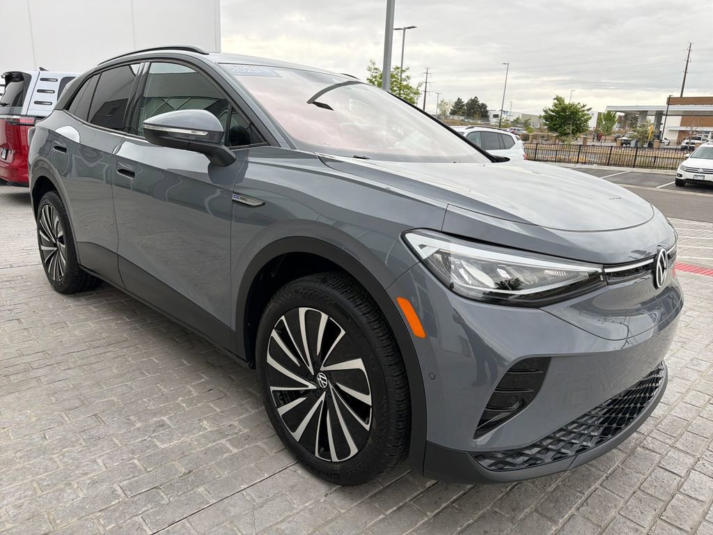 Used 2025 Volkswagen ID.4 Pro AWD/4WD image 9