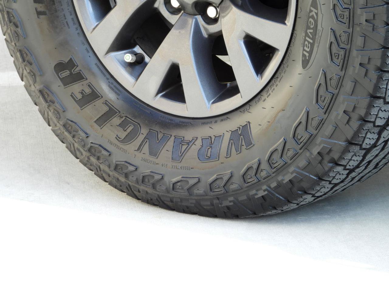 Used 2022 Toyota Tacoma SR5 RWD image 11