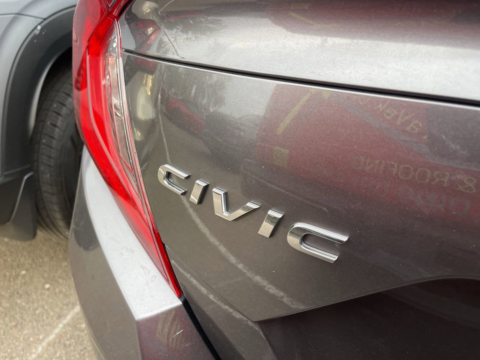 Used 2017 Honda Civic Touring image 5