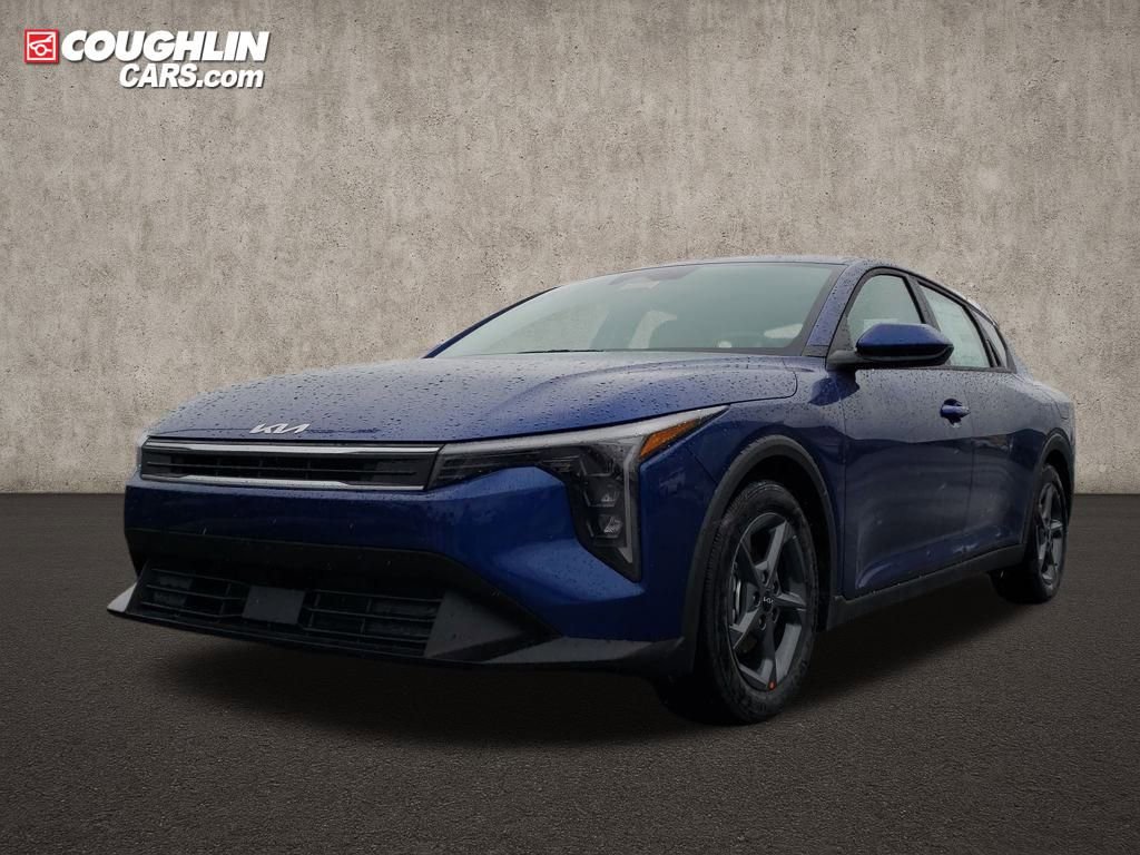 New 2025 Kia K4 LXS image 3
