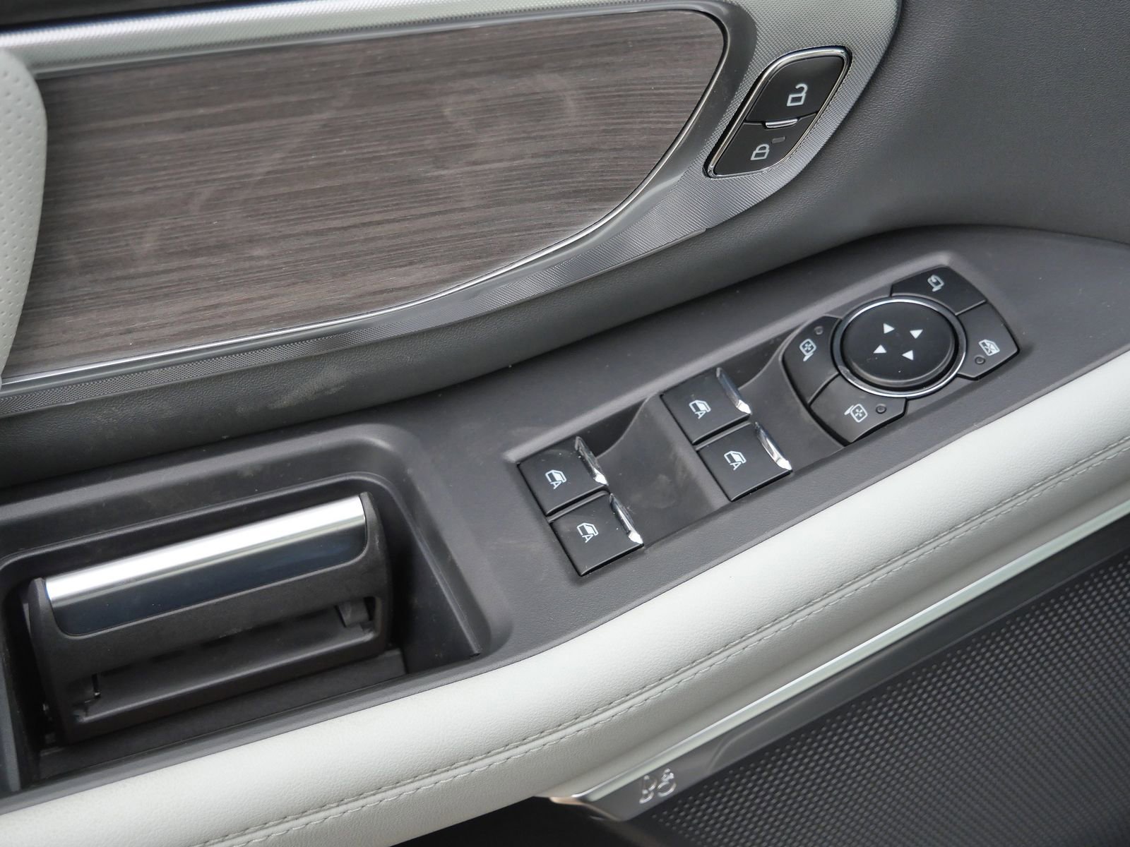 New 2026 Ford Expedition Platinum w/ Platinum Ultimate Package image 13