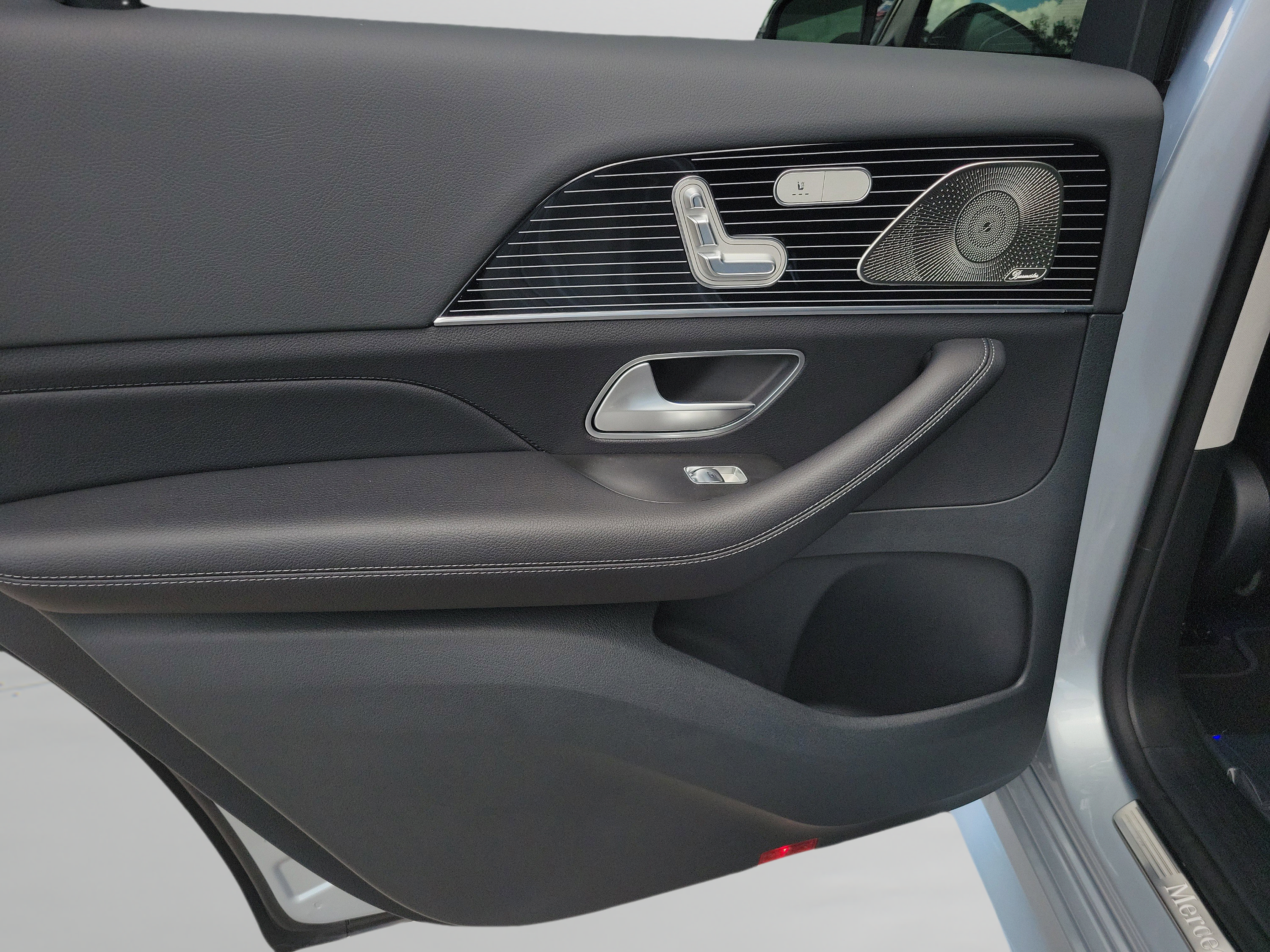 New 2026 Mercedes-Benz GLS 450 4MATIC image 7