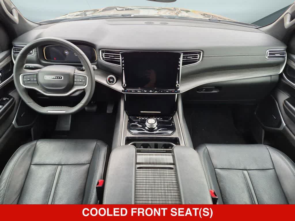 Used 2024 Jeep Wagoneer L Series II w/ Flexible Seating Group AWD/4WD image 15