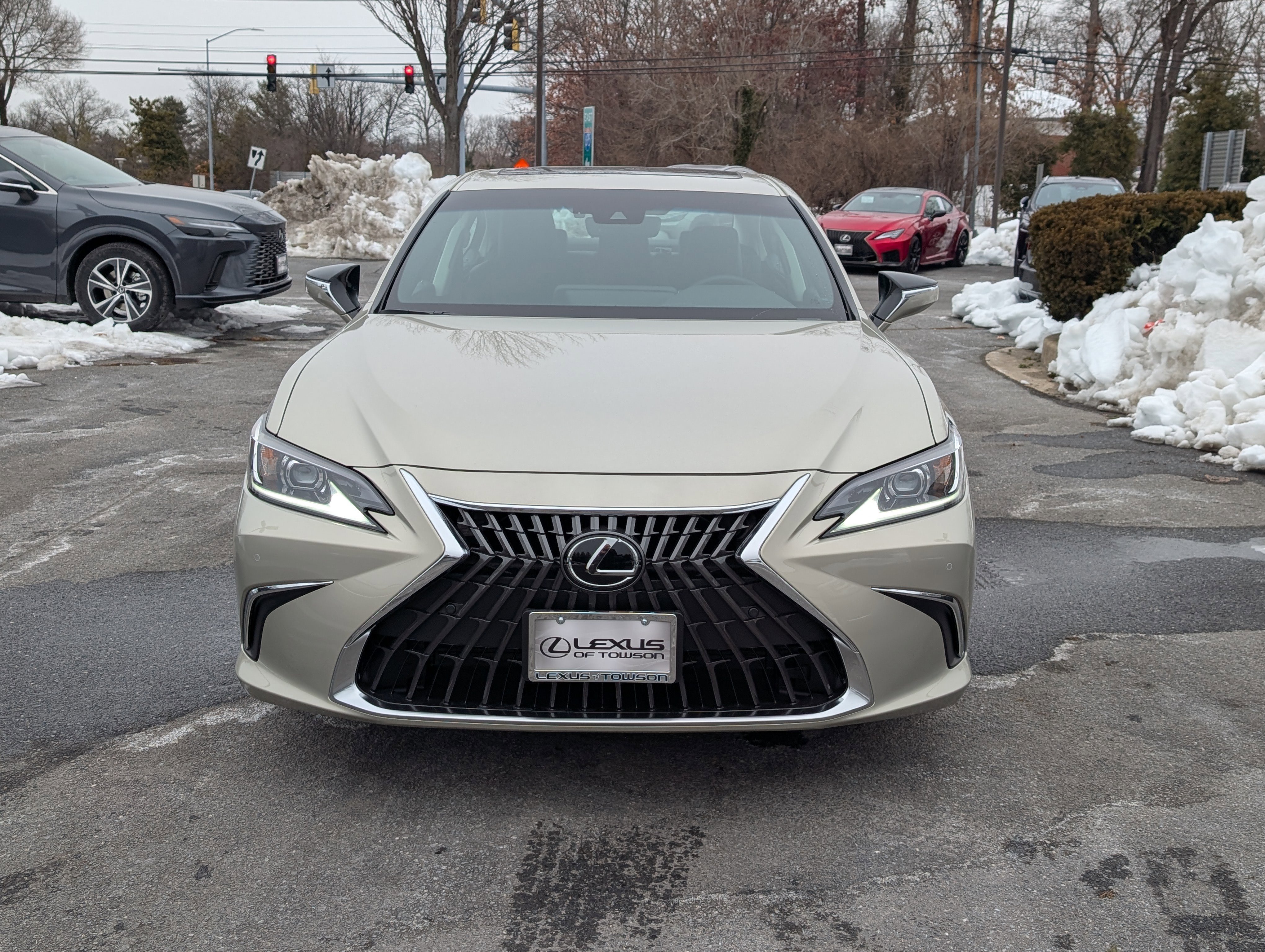 Certified 2025 Lexus ES 300h w/ Premium Package image 8