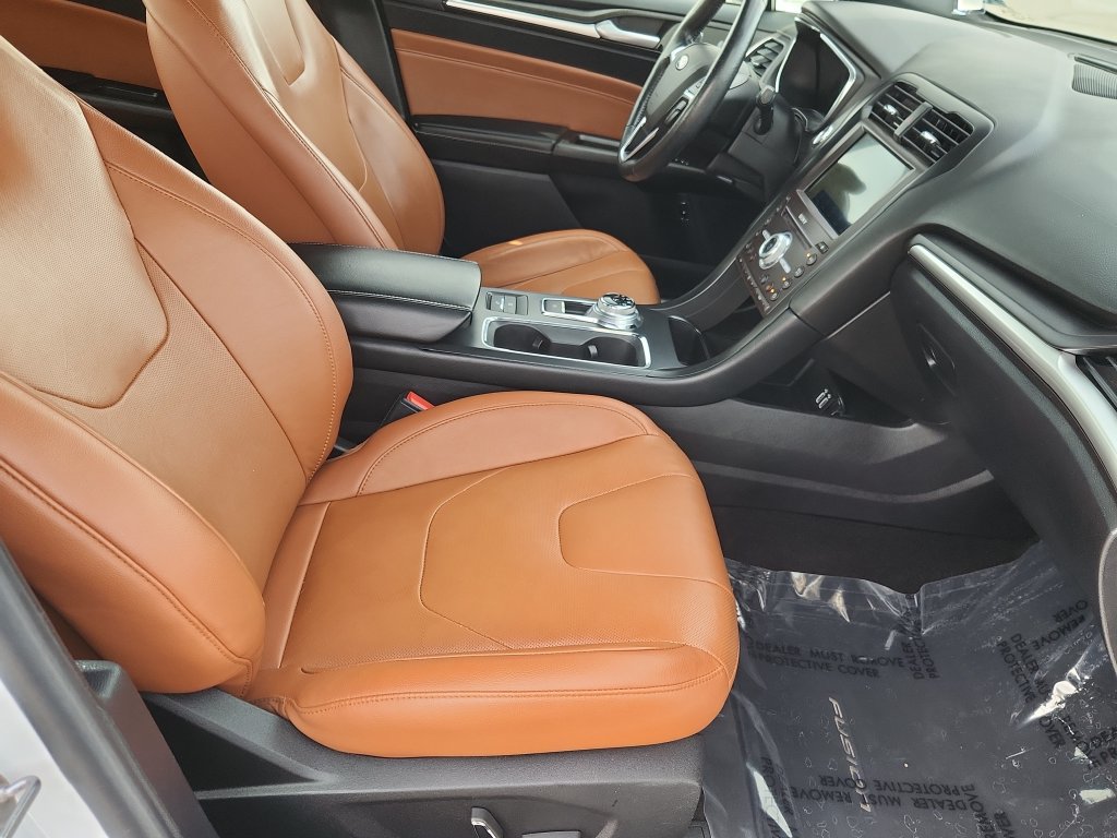 Used 2020 Ford Fusion Titanium FWD image 15