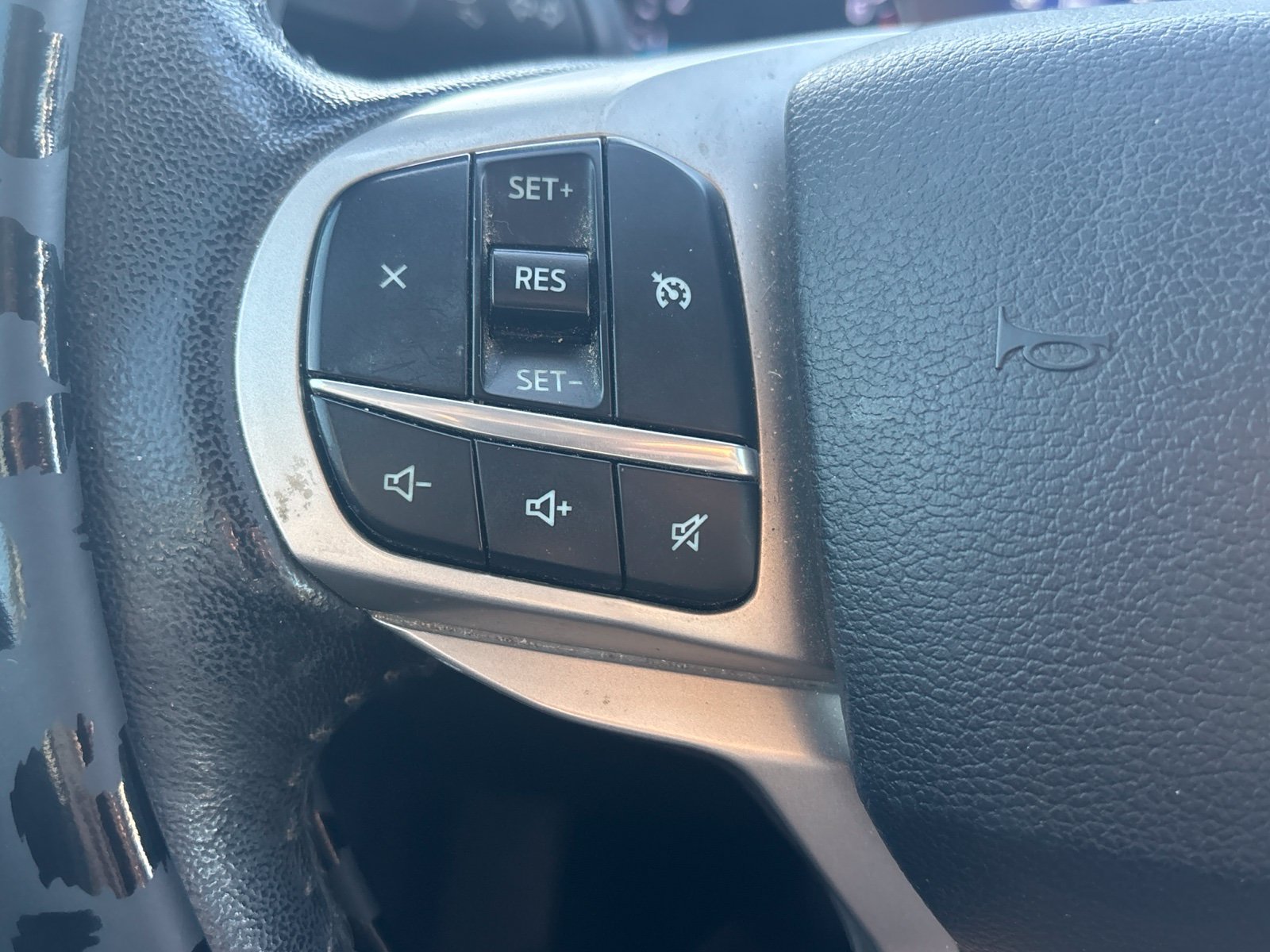 Used 2021 Ford Explorer XLT RWD image 23