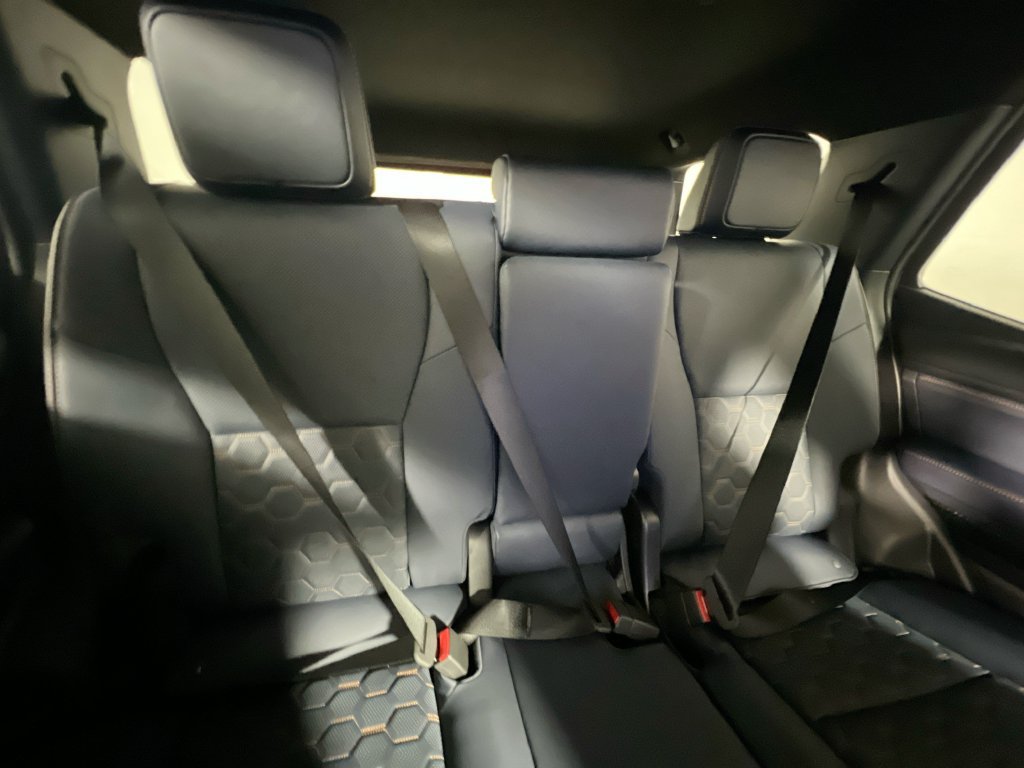 New 2026 Toyota 4Runner Platinum AWD/4WD image 31